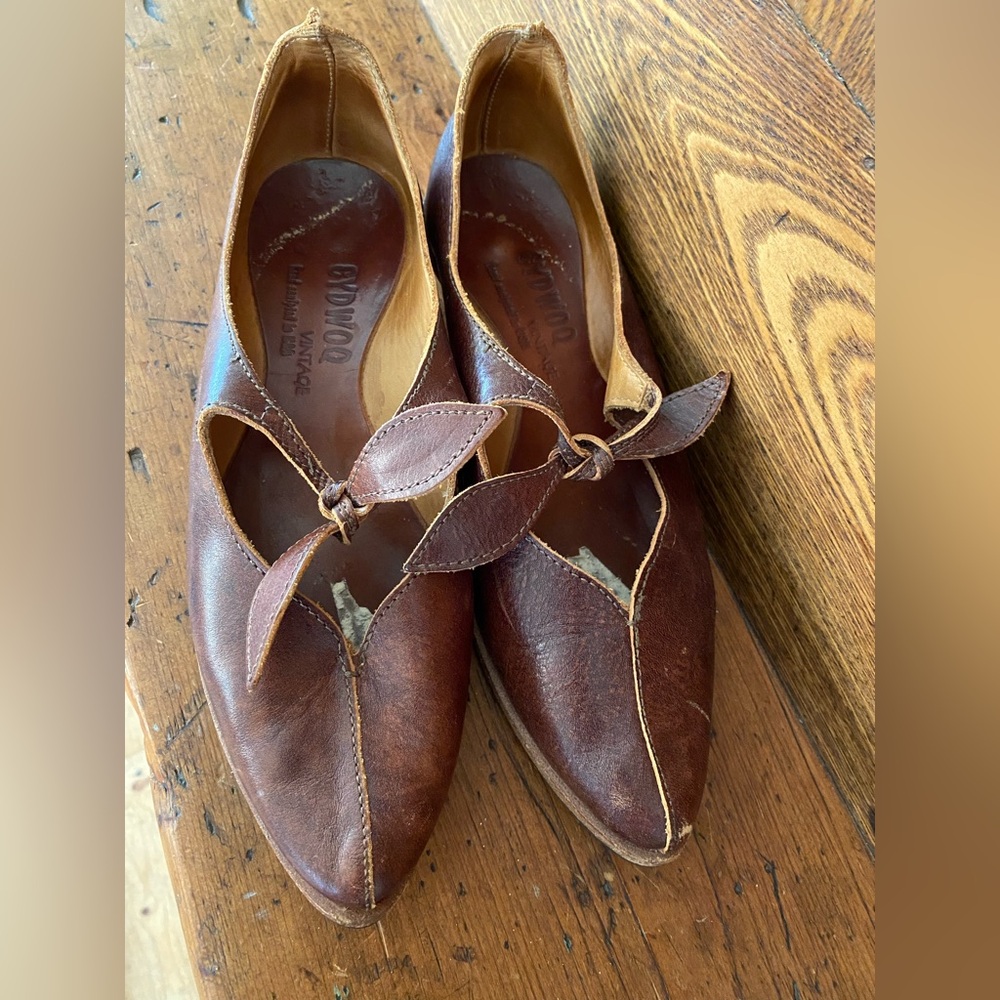 Cydwoq Vintage 37 7 brown leather kitten heel pump bow tie Moroccan slipper - Picture 2 of 16